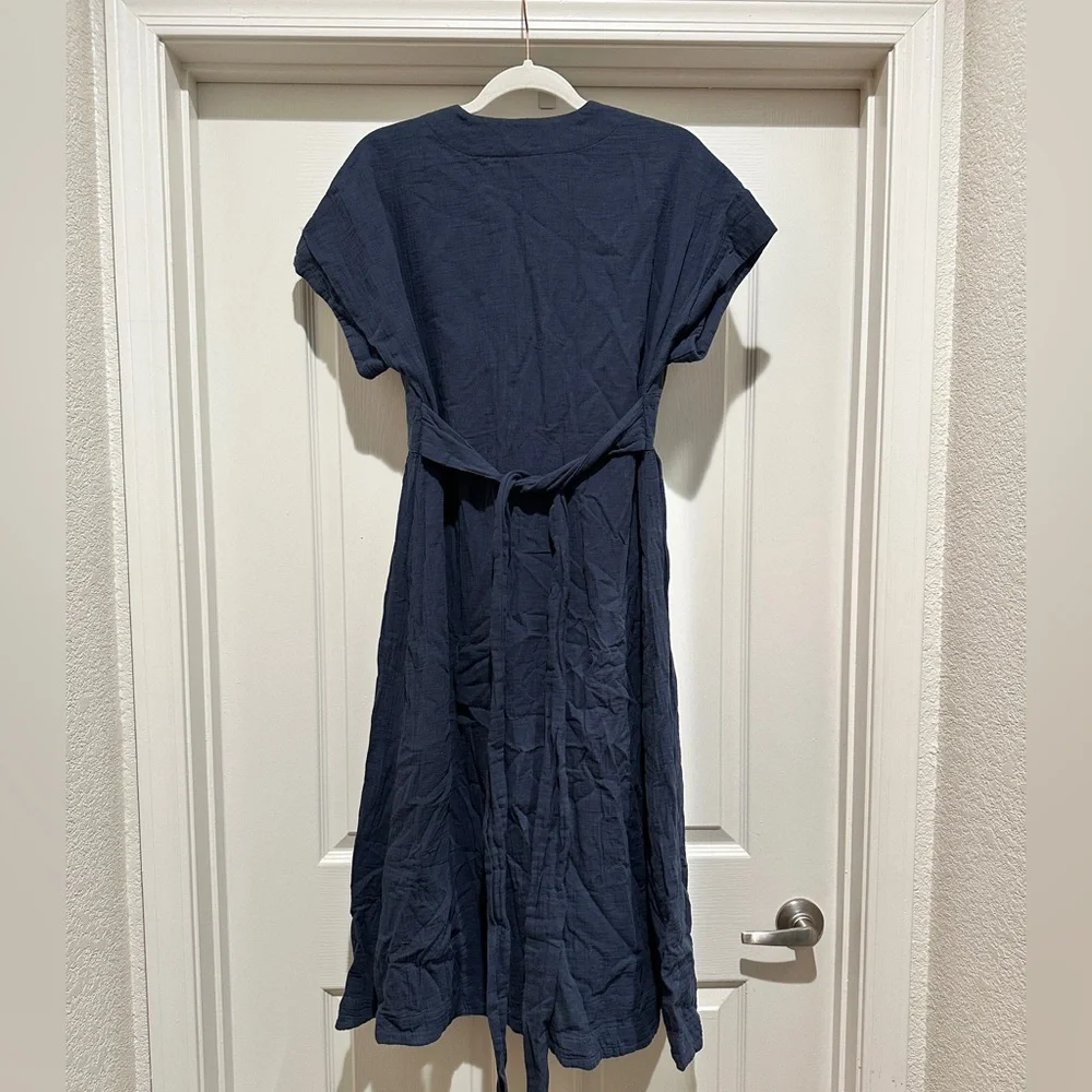 Quince Organic Cotton Gauze Maternity Midi Dress - Picture 7 of 7